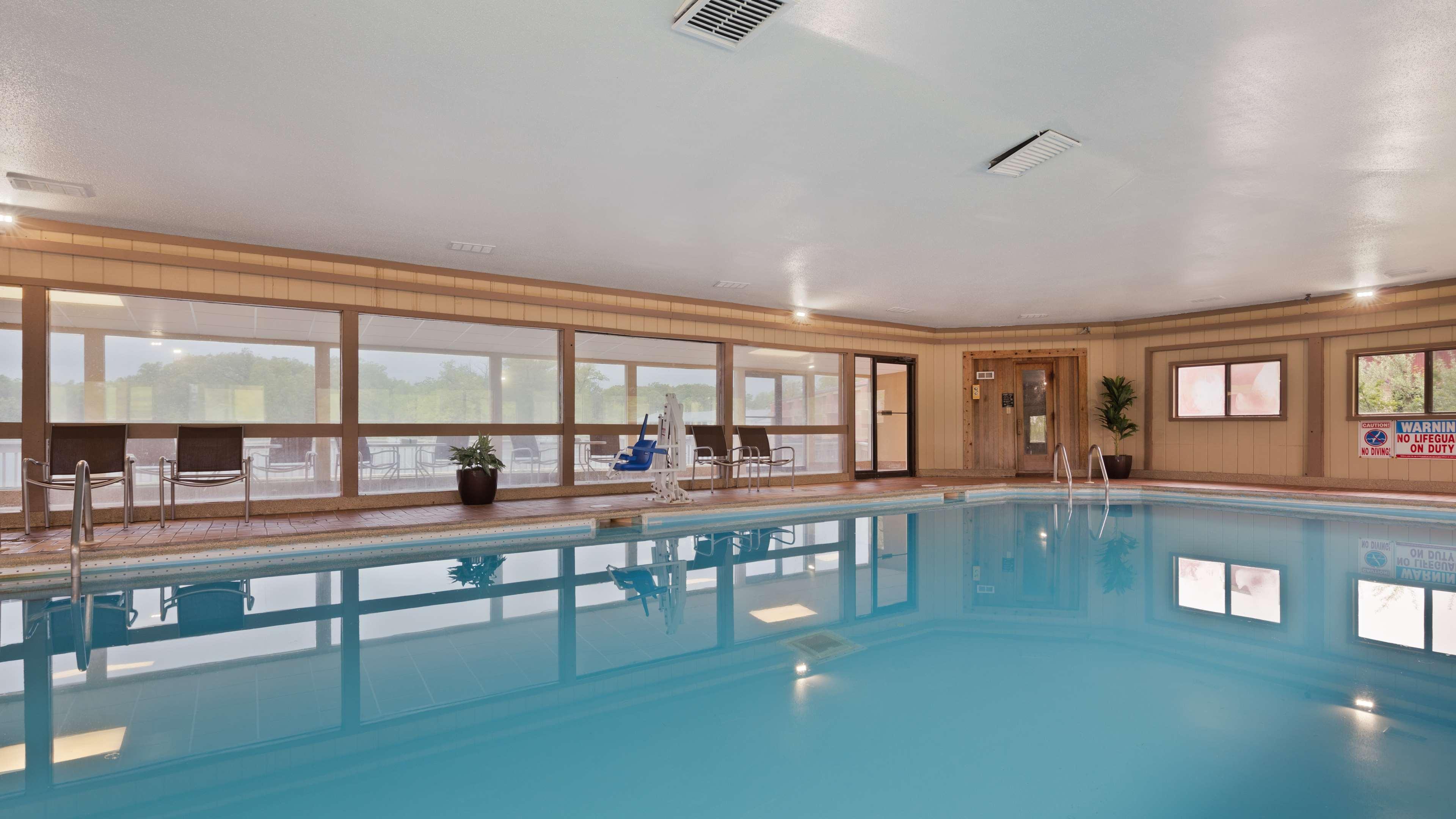 Best Western Indian Oak Честъртън Екстериор снимка